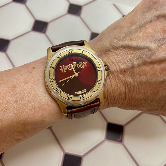 Vintage Fossil x Harry Potter Limited Edition Unisex Watch 2141 / 3500 - Picture 7 of 16